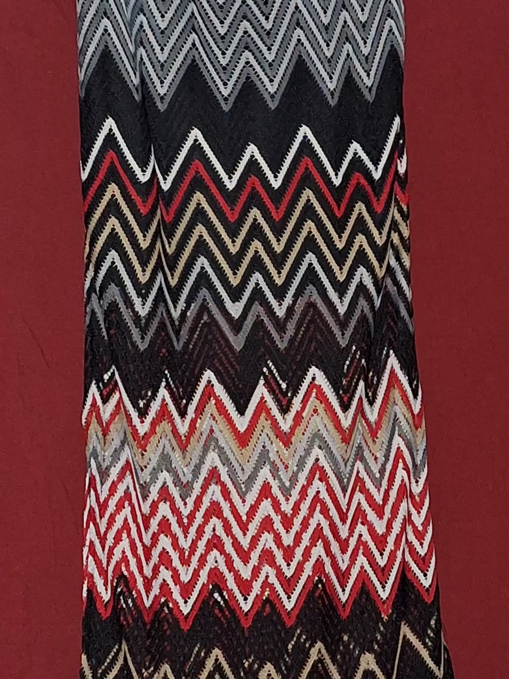 Zigzag Crochet Two-Piece Skirt Set in Black, Red, Cream & Gray - Picture 2 of 3
